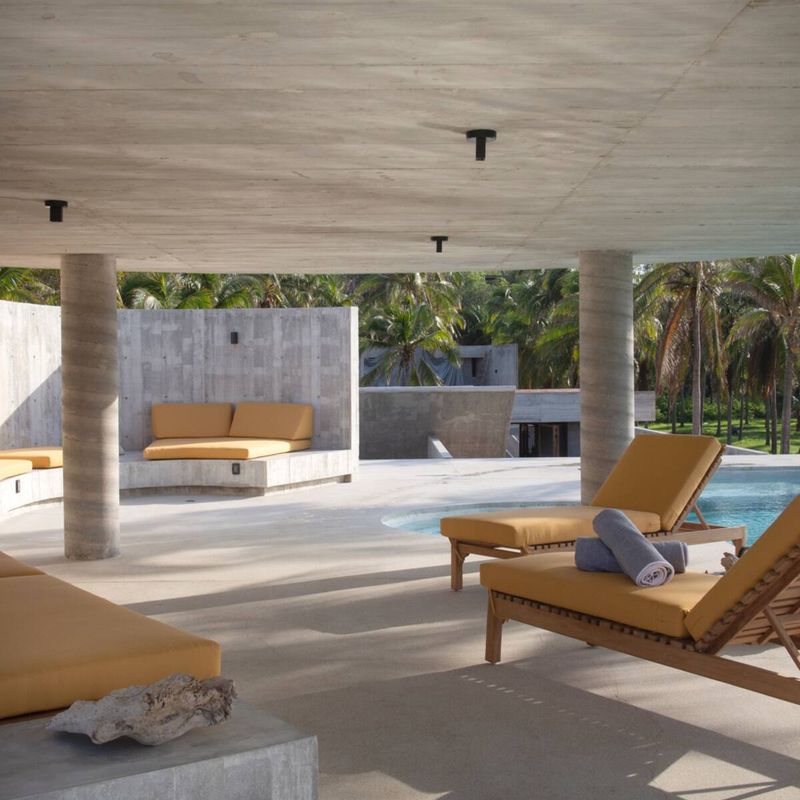 Brutalist Home in El Venado