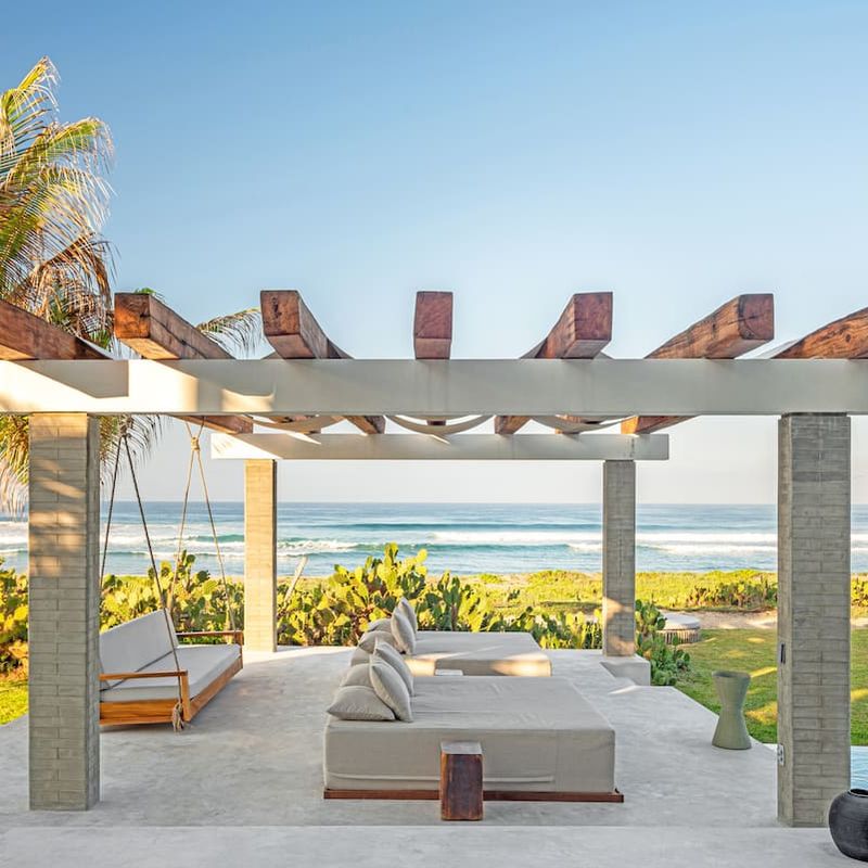 Beachfront Villa in Plataforma