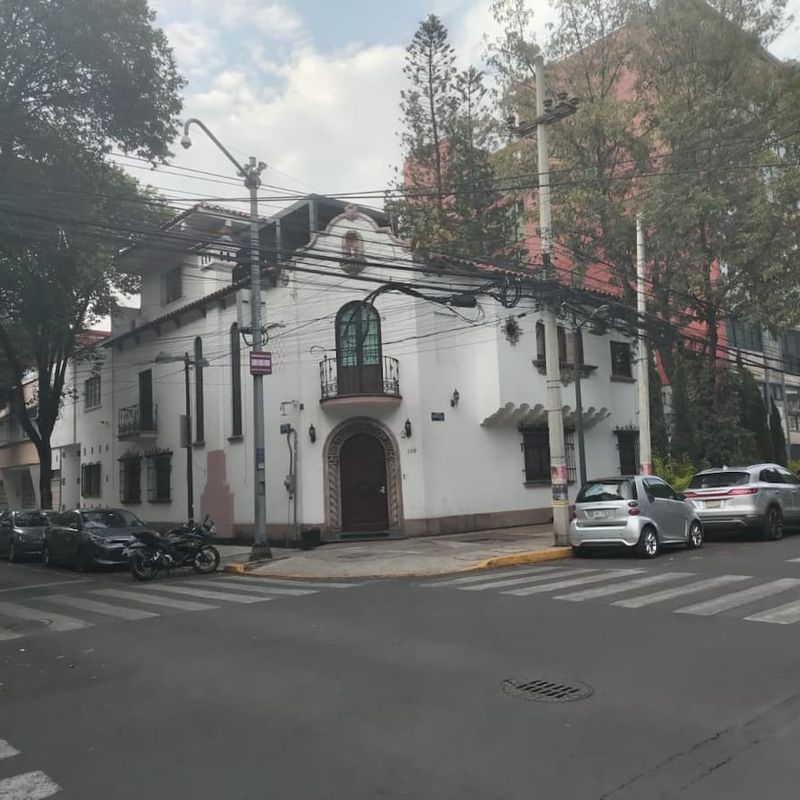Large Home in Cuauhtemoc