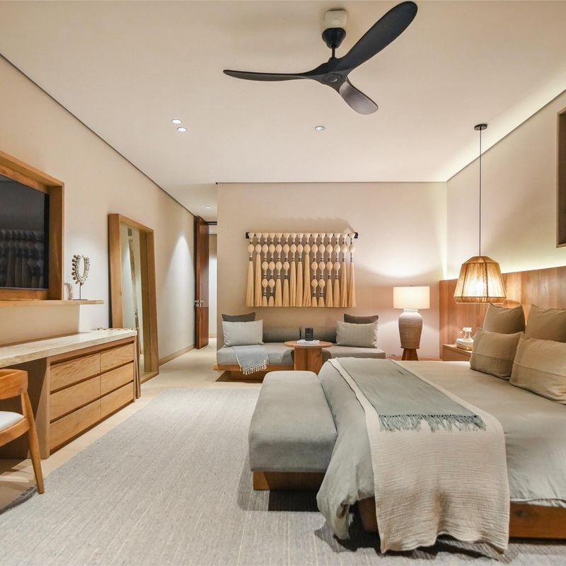 Oceanfront Villa in Paradise Coves