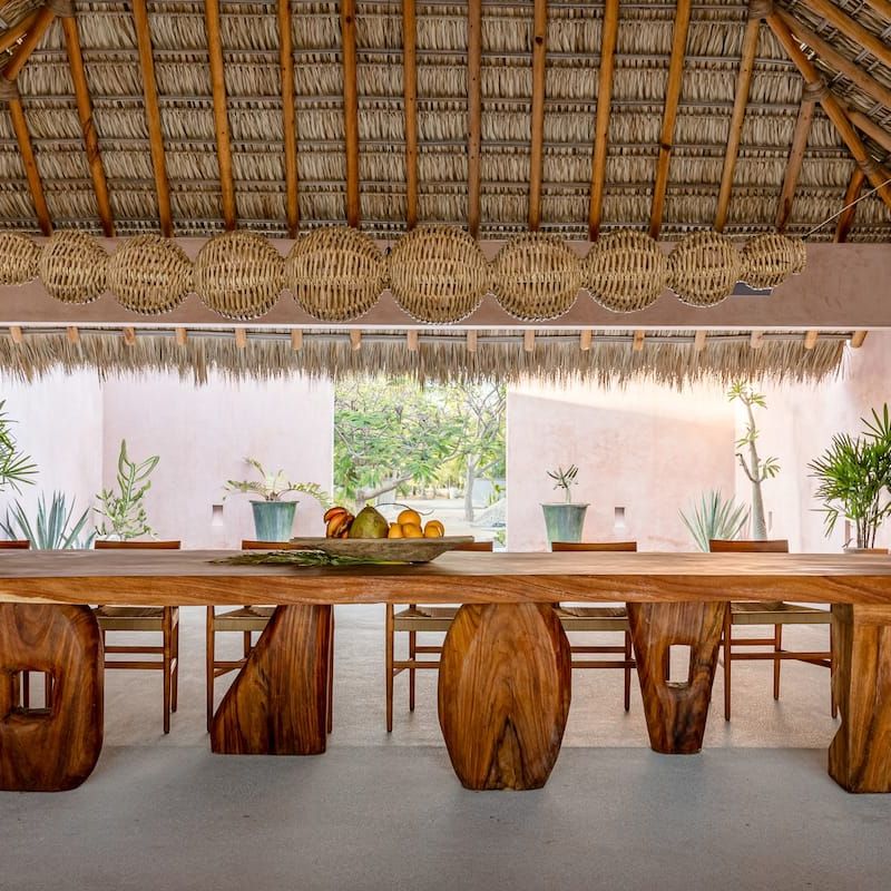 Beachfront Villa in Los Naranjos