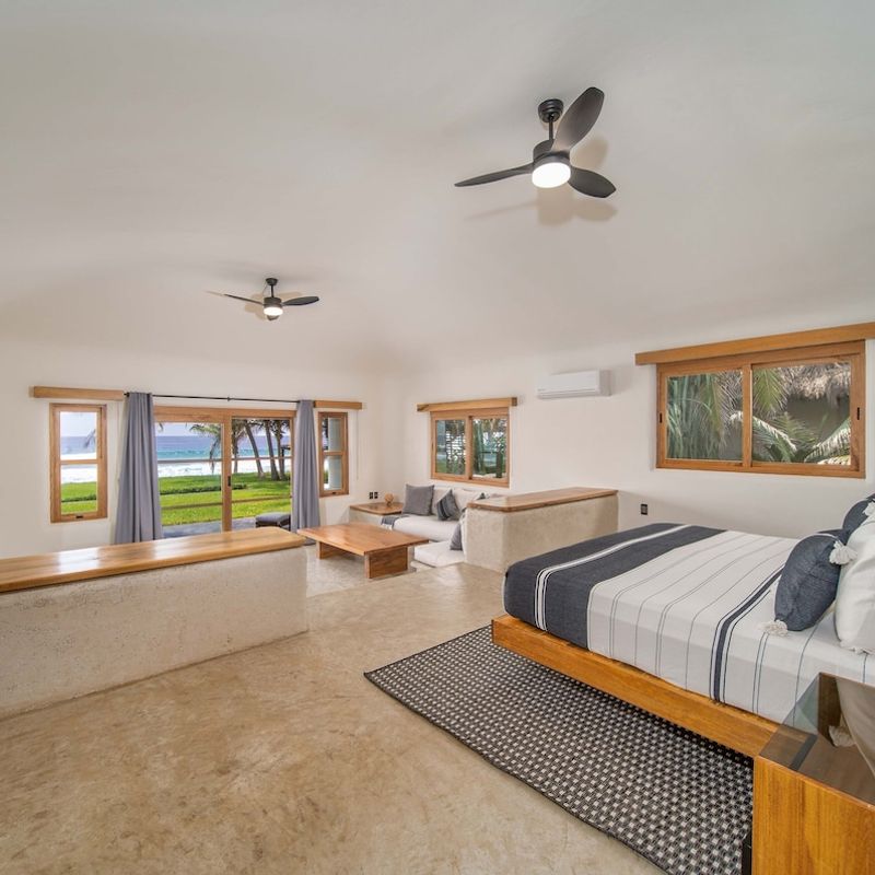 Oceanfront Villa in Santa María Colotepec