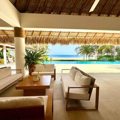 Beachfront Villa in La Barra