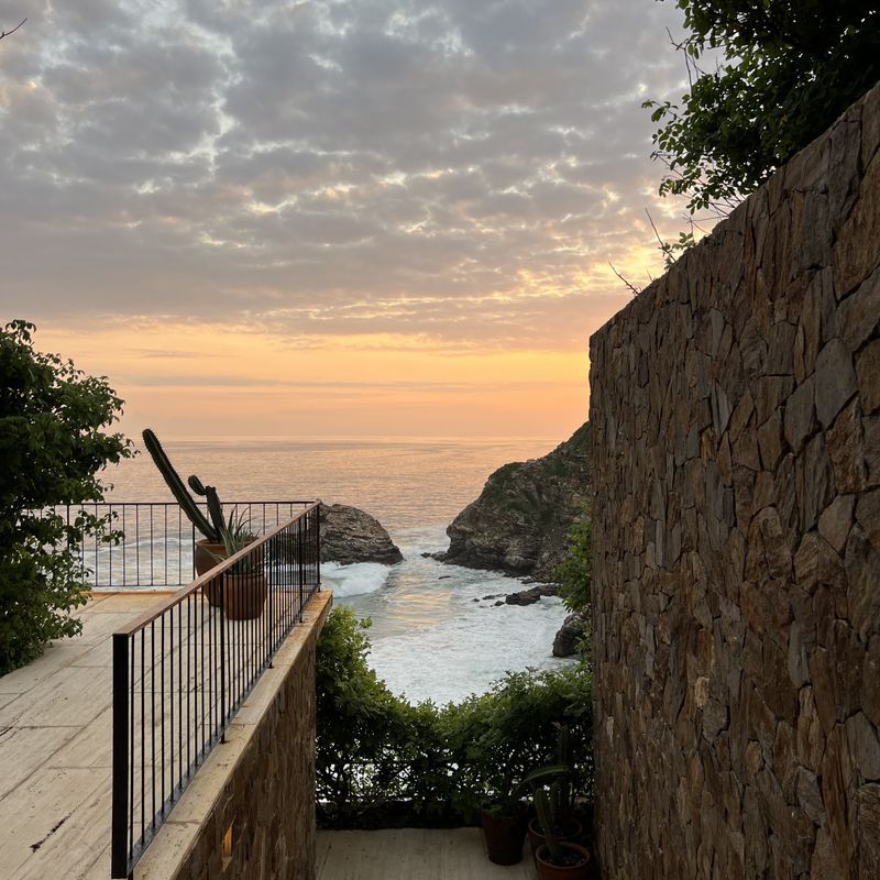 Cliffside Villa in Mazunte