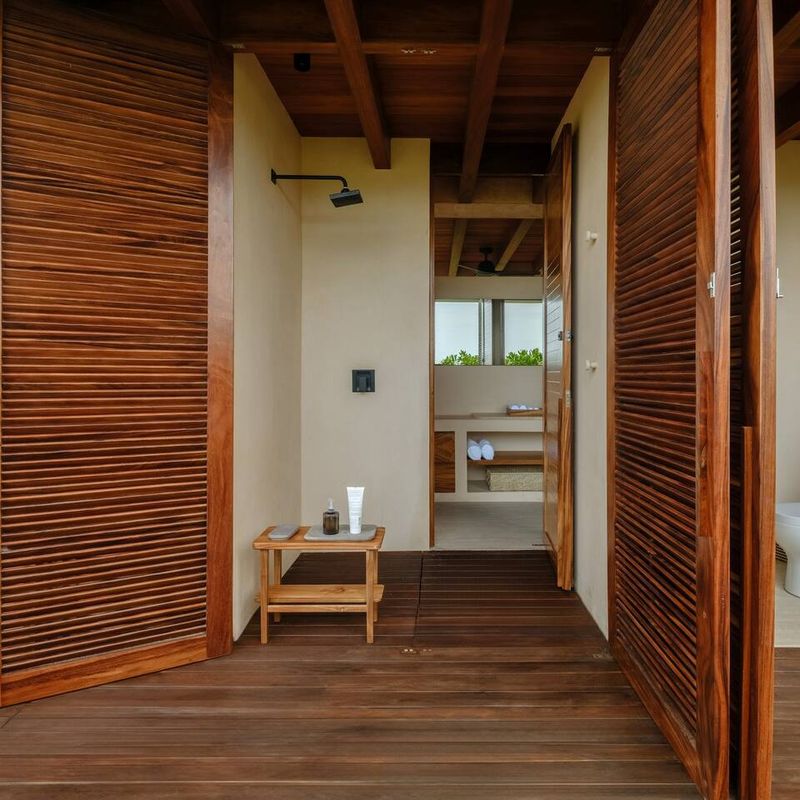 Beachfront Villa in El Rosedal