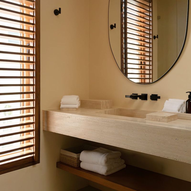 Beachfront Villa in La Ribera