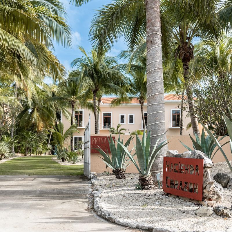 Mansion in Puerto Aventuras