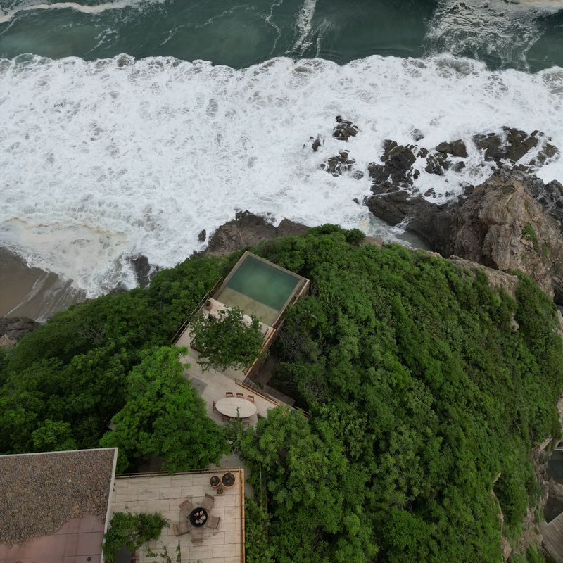 Cliffside Villa in Mazunte