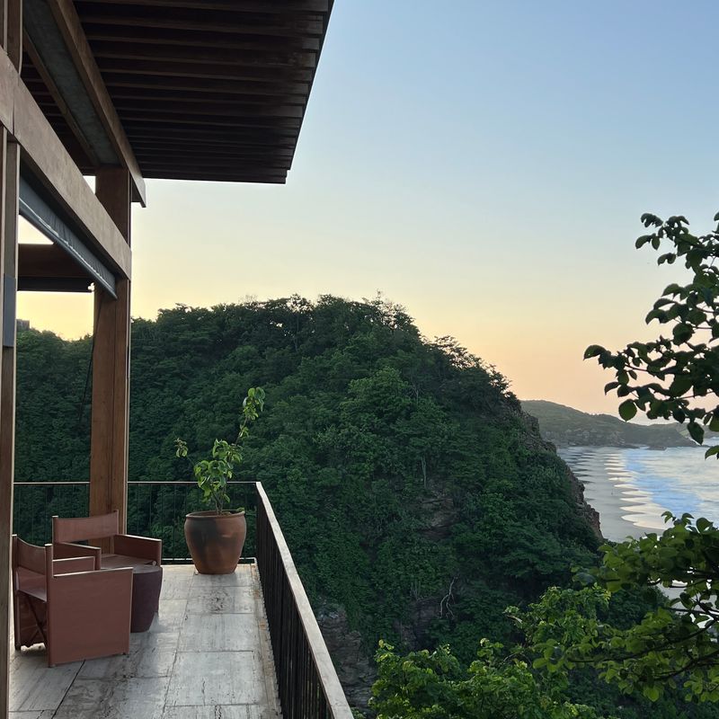 Cliffside Villa in Mazunte