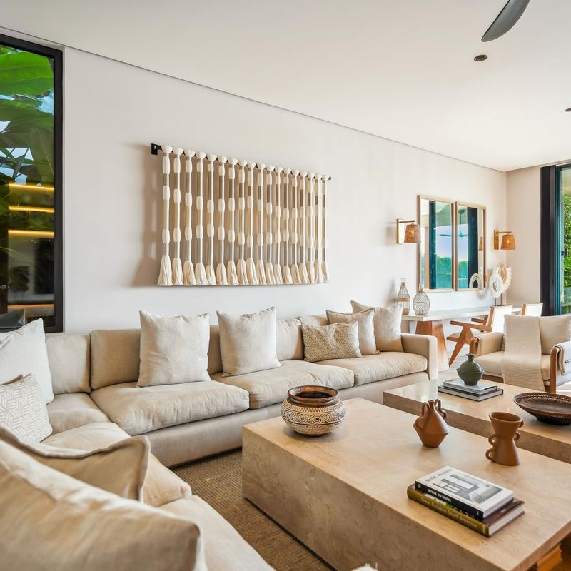 Oceanfront Villa in Paradise Coves