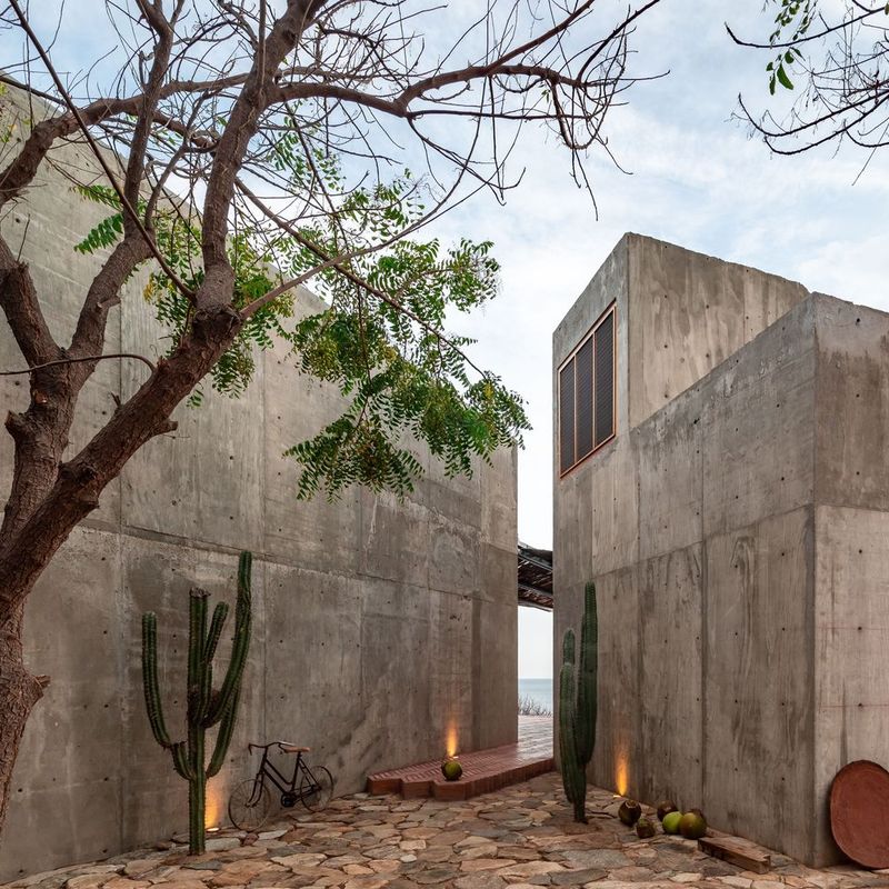 Brutalist Home in Playa Zapotengo