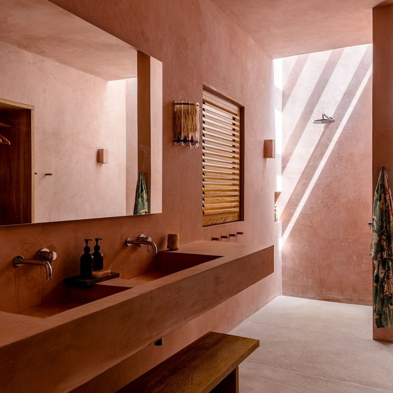 Beachfront Villa in Los Naranjos