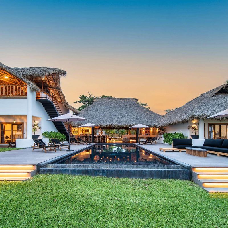 Oceanfront Villa in Santa María Colotepec