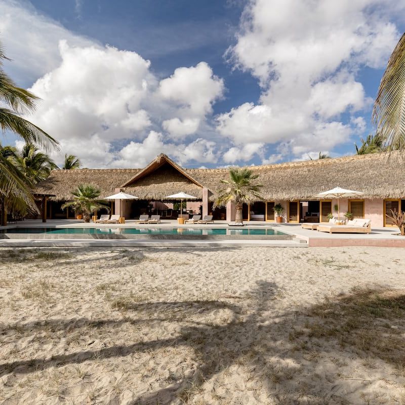 Beachfront Villa in Los Naranjos