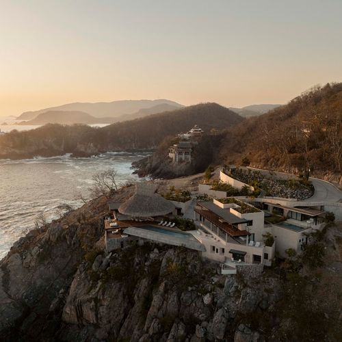 Luxury villa in Zihuatanejo