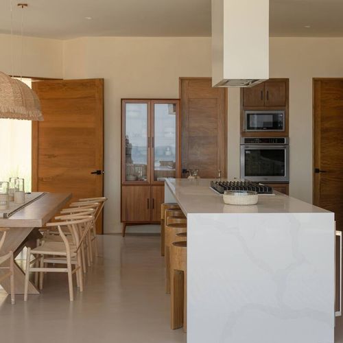 Beachfront Villa in La Ribera