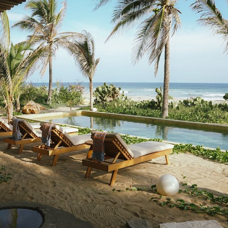 Designer home in Ventanilla