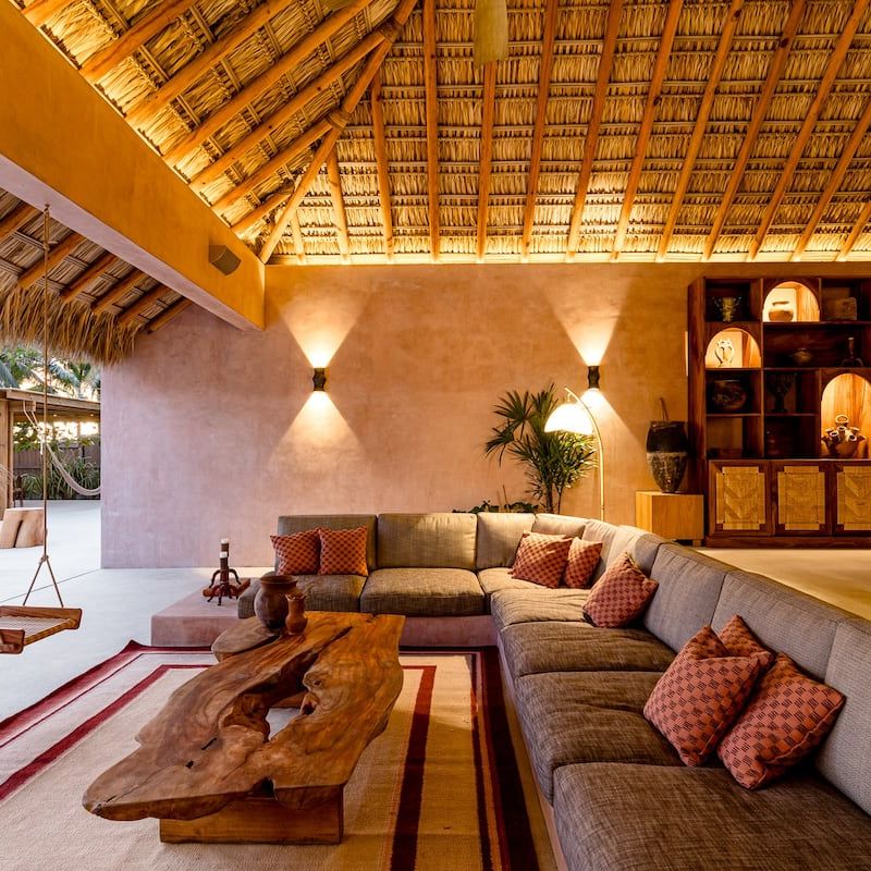 Beachfront Villa in Los Naranjos