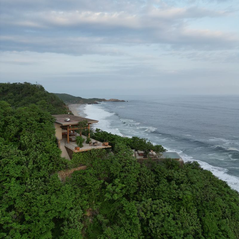 Cliffside Villa in Mazunte