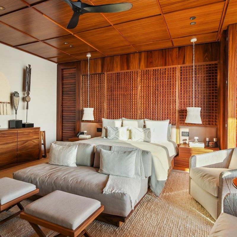 Oceanfront Villa in Paradise Coves