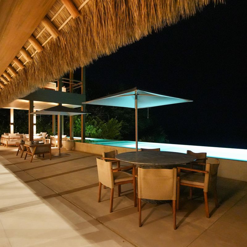 Oceanfront Villa in Paradise Coves