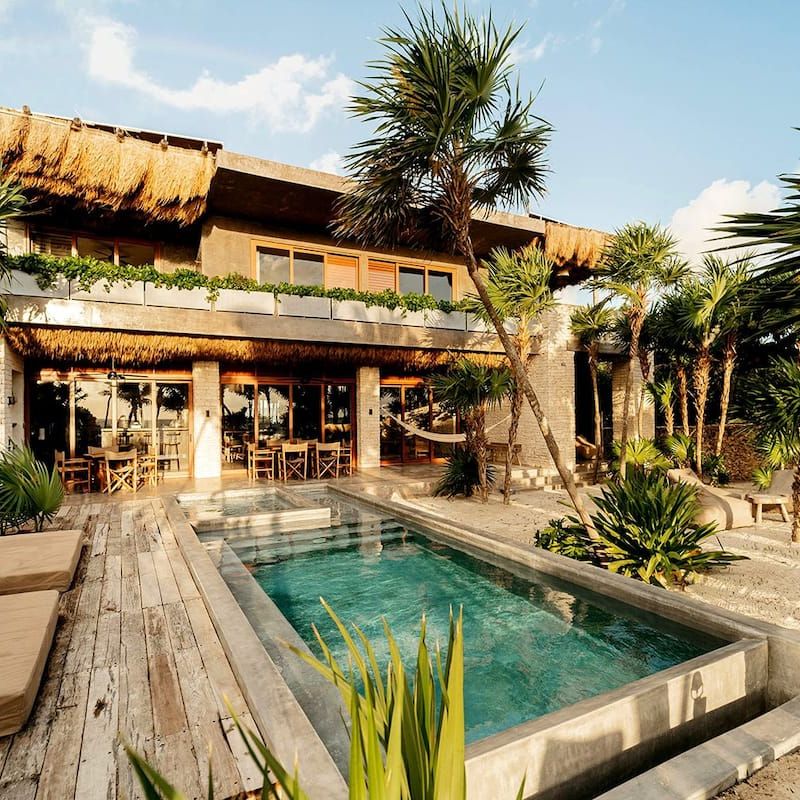 Beachfront Villa in Soliman Bay 