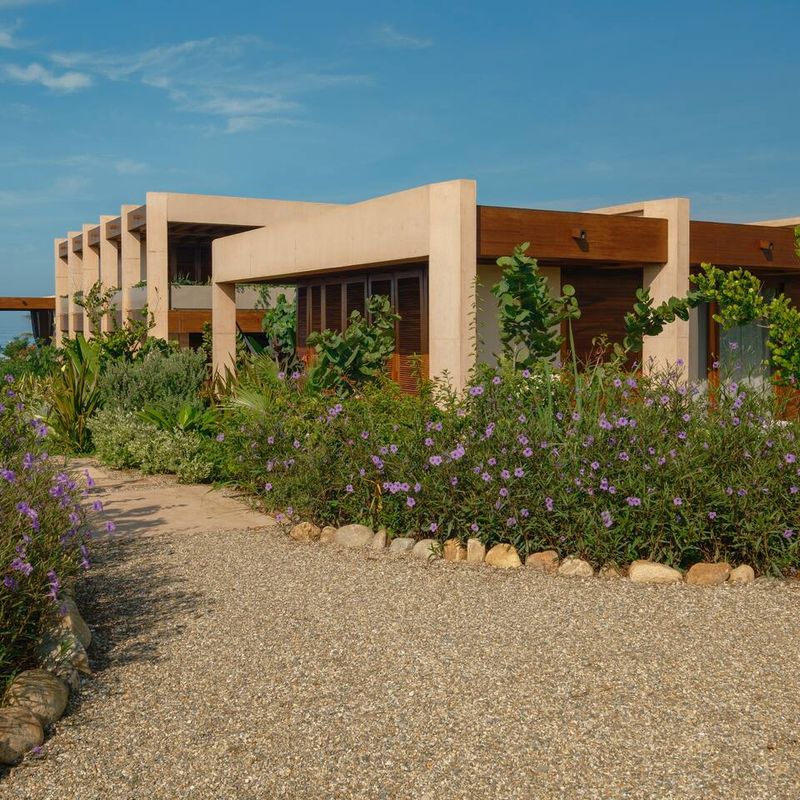 Beachfront Villa in El Rosedal