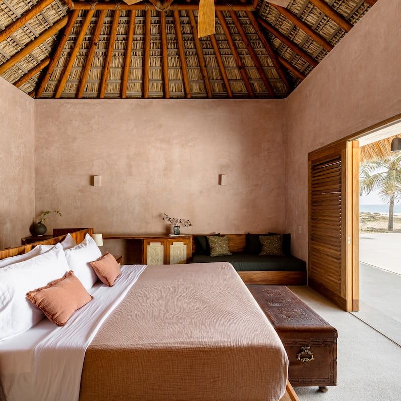 Beachfront Villa in Los Naranjos