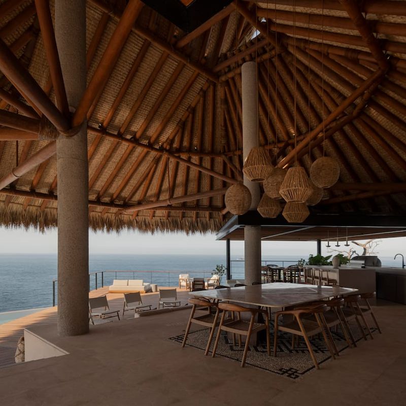 Luxury villa in Zihuatanejo