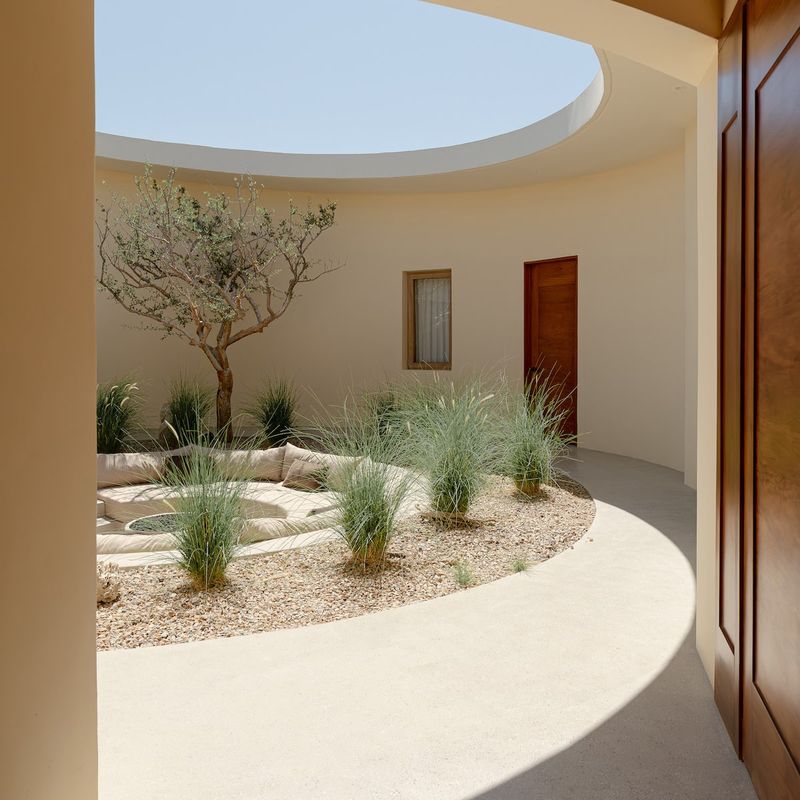 Beachfront Villa in La Ribera