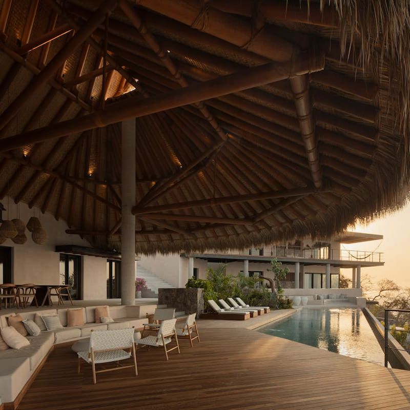 Luxury villa in Zihuatanejo