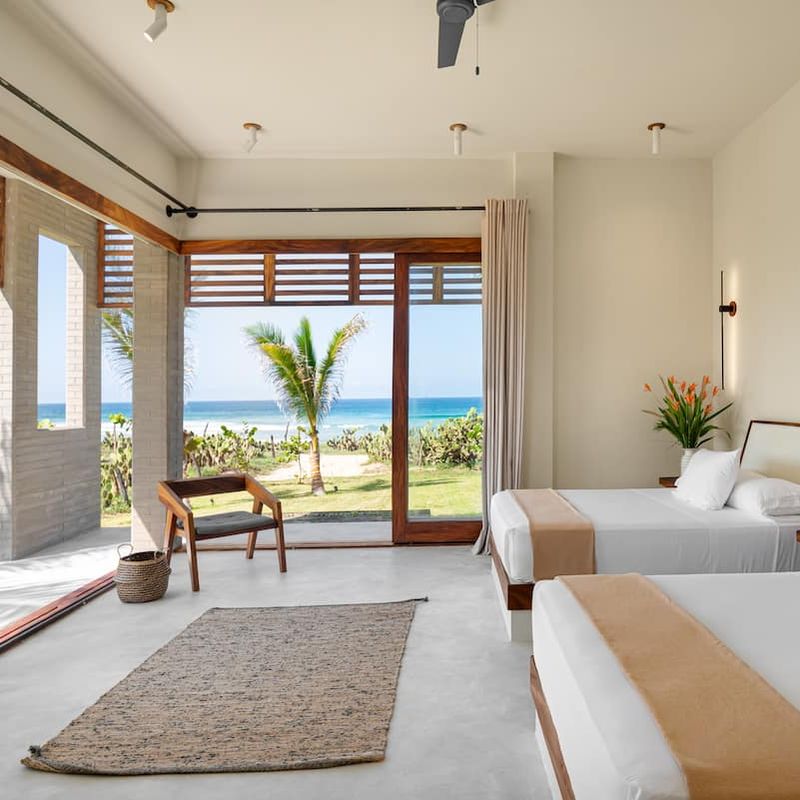 Beachfront Villa in Plataforma