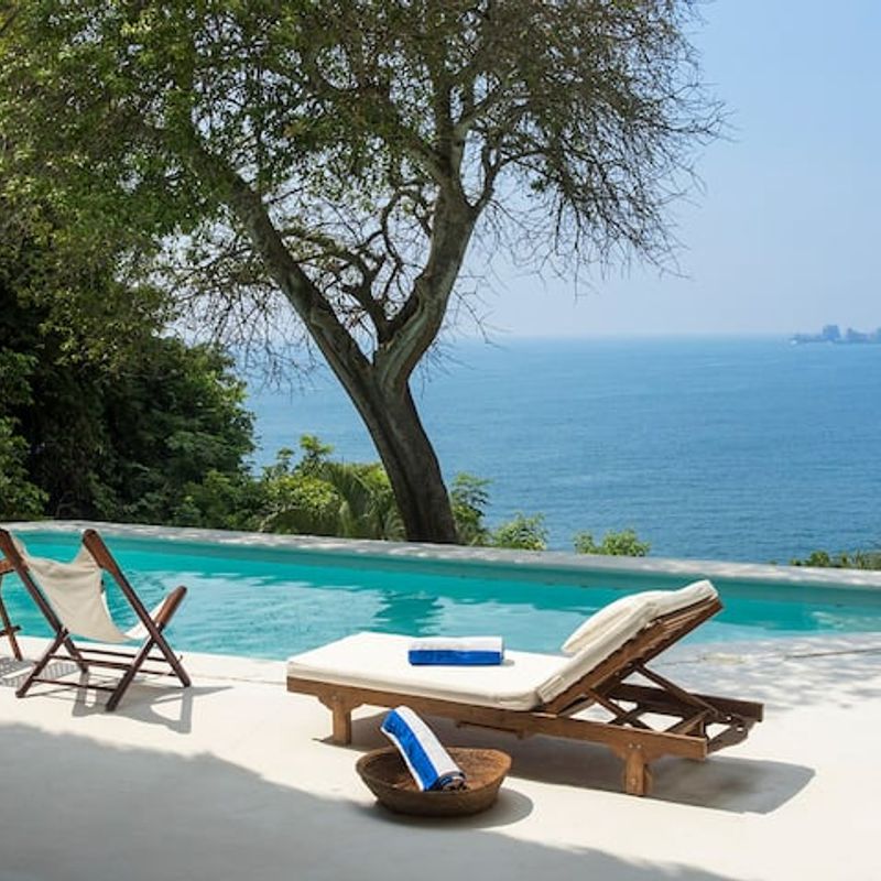 Cliffside Villa in Ixtapa
