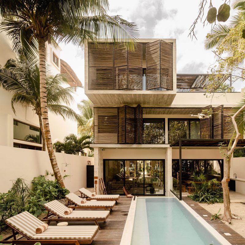 Beachfront Villa in Soliman Bay