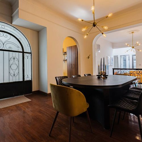 Large Home in Roma Sur