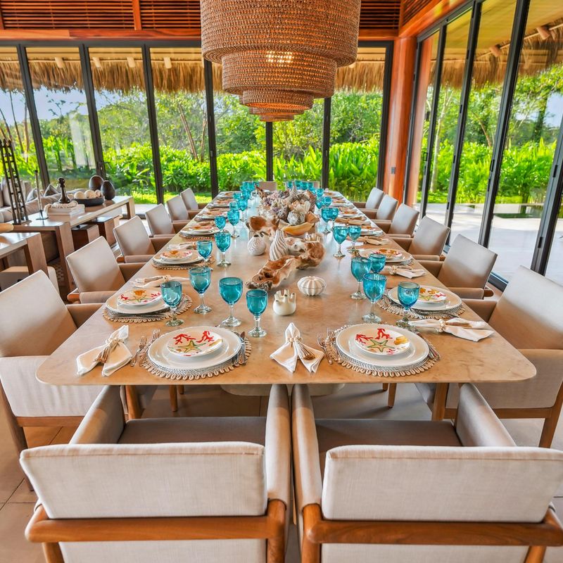 Oceanfront Villa in Paradise Coves