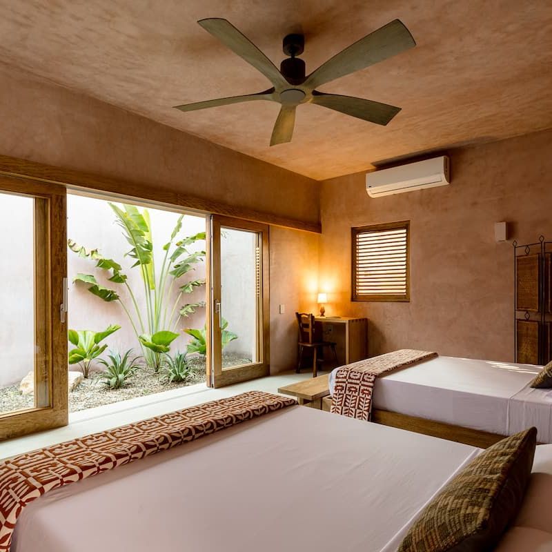 Beachfront Villa in Los Naranjos