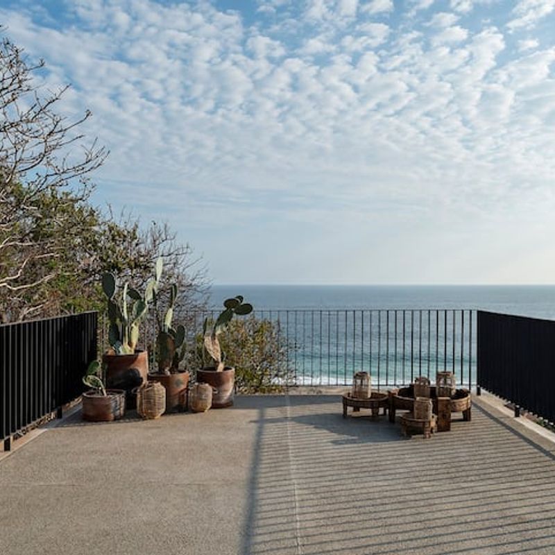 Cliffside Villa in Mazunte