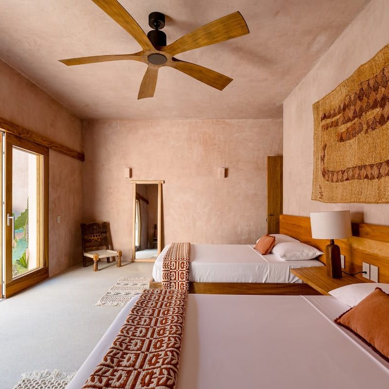 Beachfront Villa in Los Naranjos