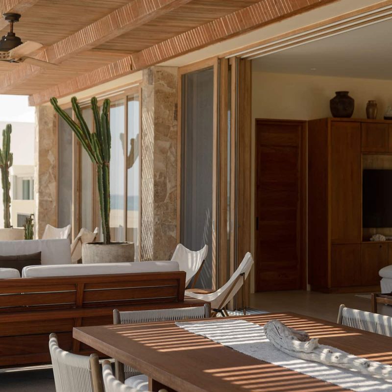 Beachfront Villa in La Ribera