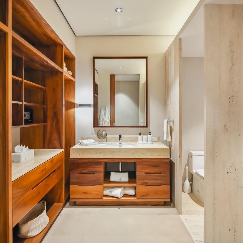 Oceanfront Villa in Paradise Coves