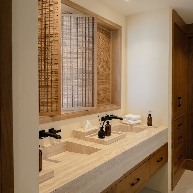 Beachfront Villa in La Ribera