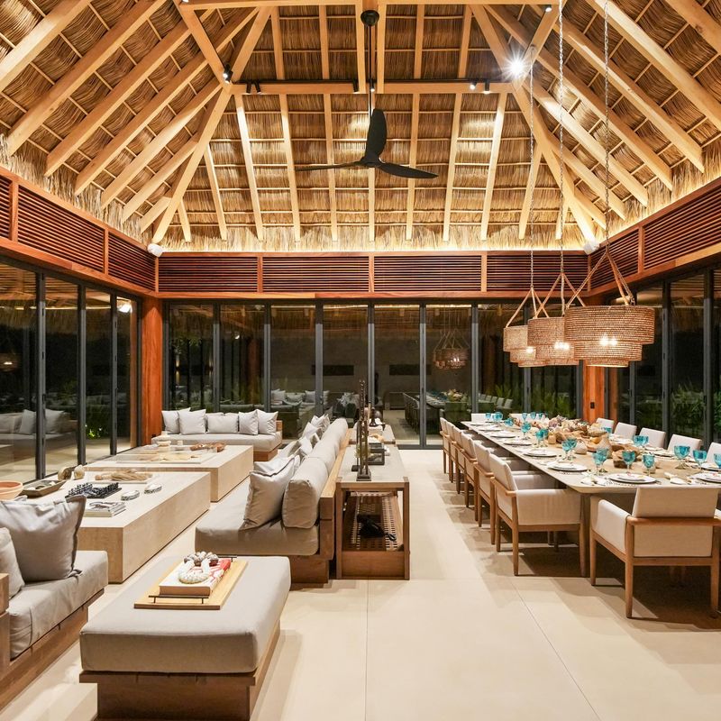 Oceanfront Villa in Paradise Coves