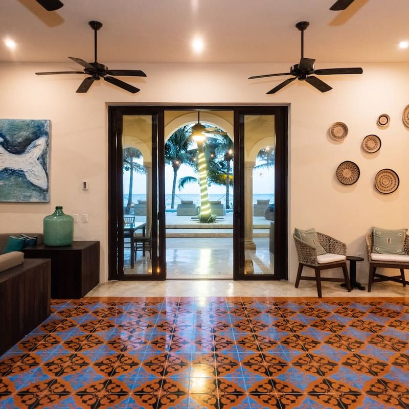 Mansion in Puerto Aventuras