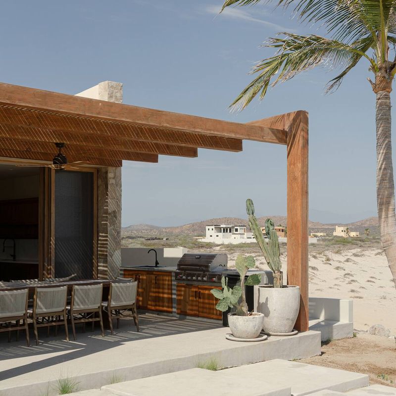 Beachfront Villa in La Ribera