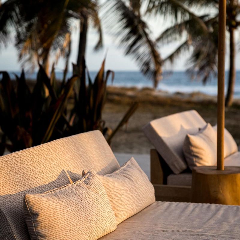 Beachfront Villa in Los Naranjos