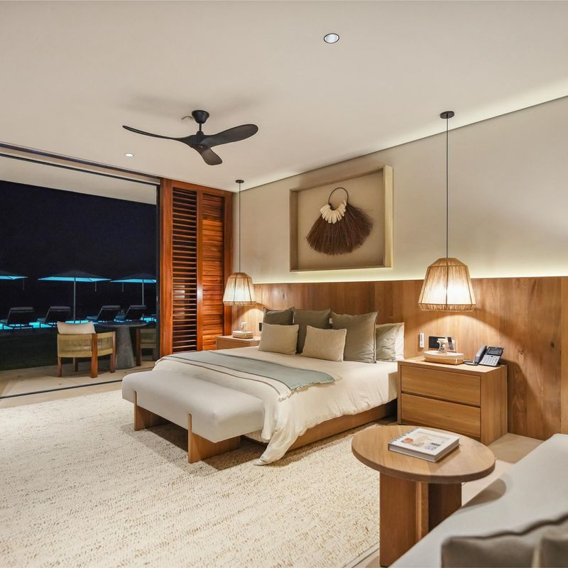 Oceanfront Villa in Paradise Coves