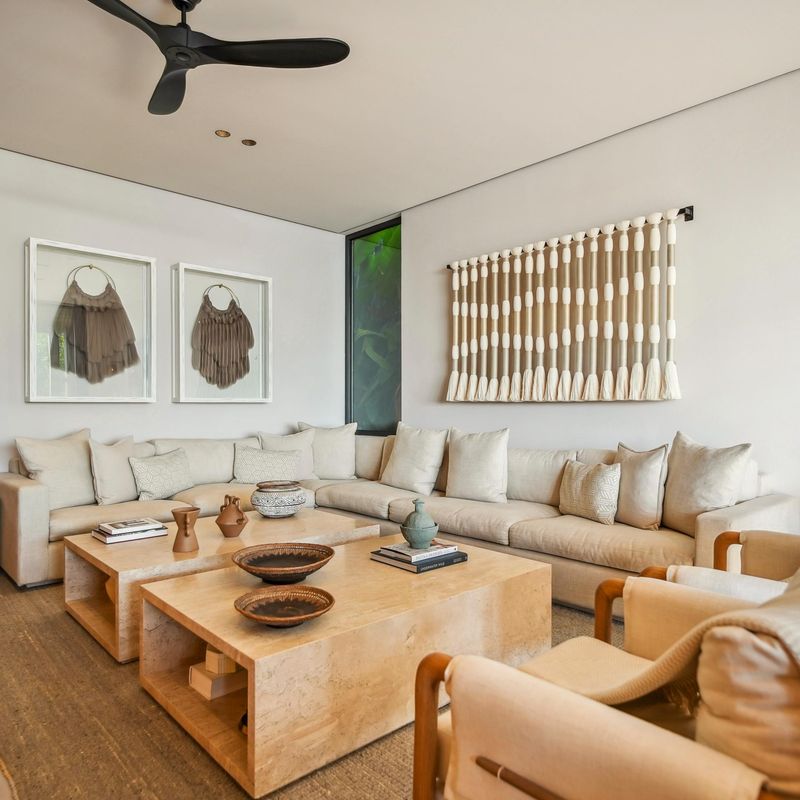 Oceanfront Villa in Paradise Coves