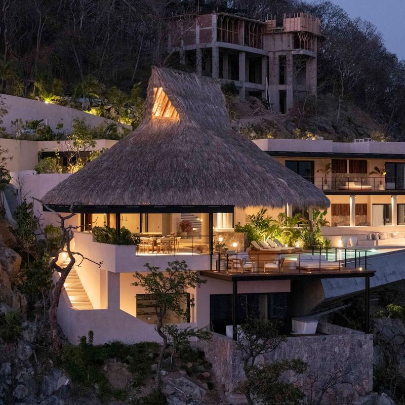 Luxury villa in Zihuatanejo