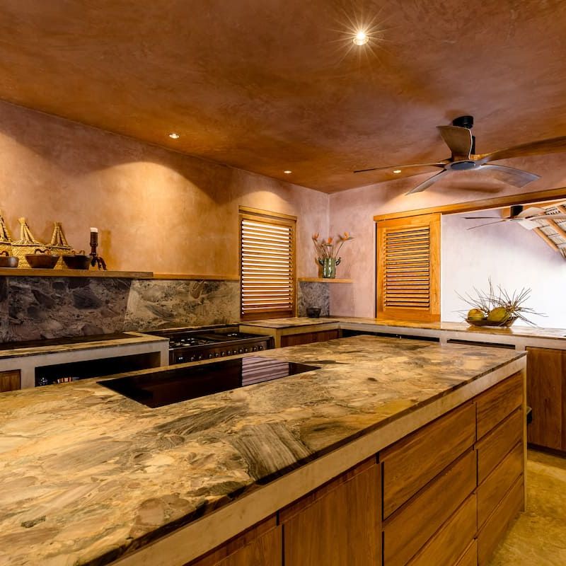 Beachfront Villa in Los Naranjos